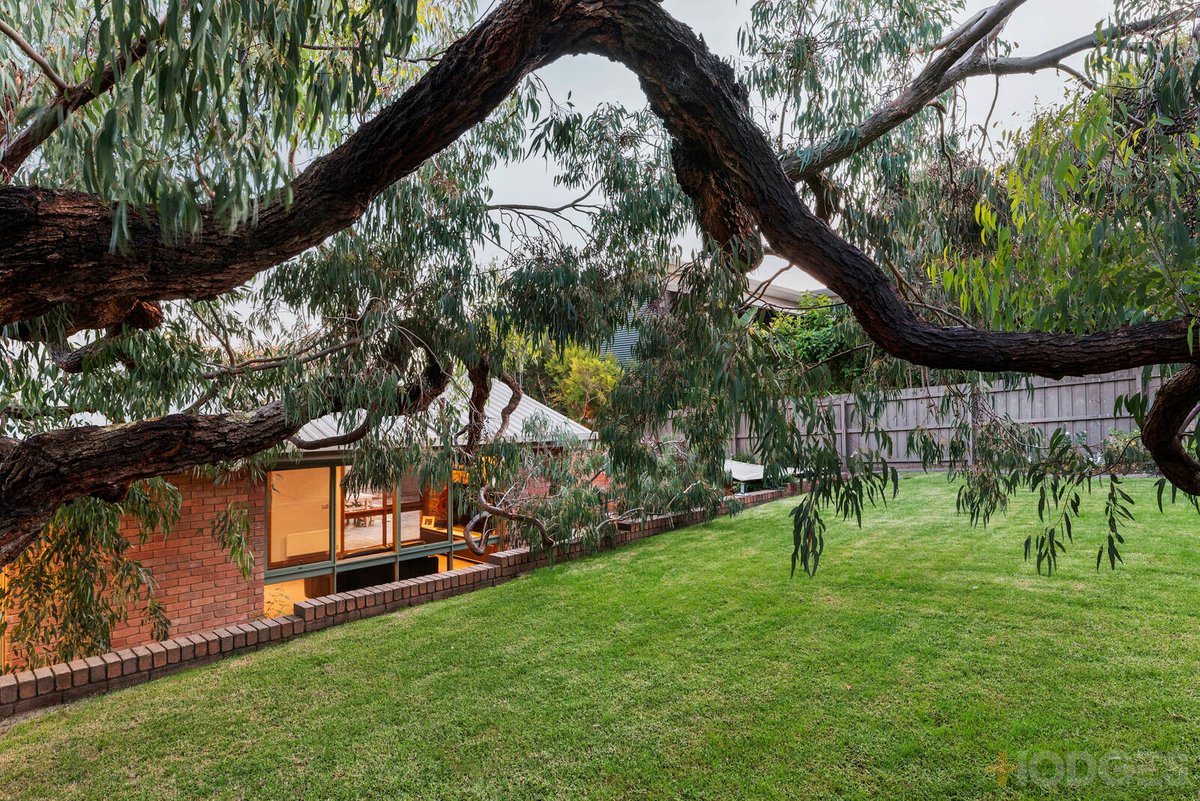 27 Cruickshank Avenue Ocean Grove - Residential for sale