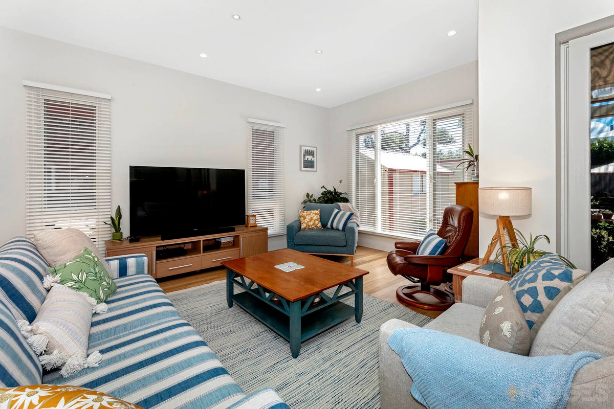 27 Ellindale Avenue Mckinnon - Residential for sale