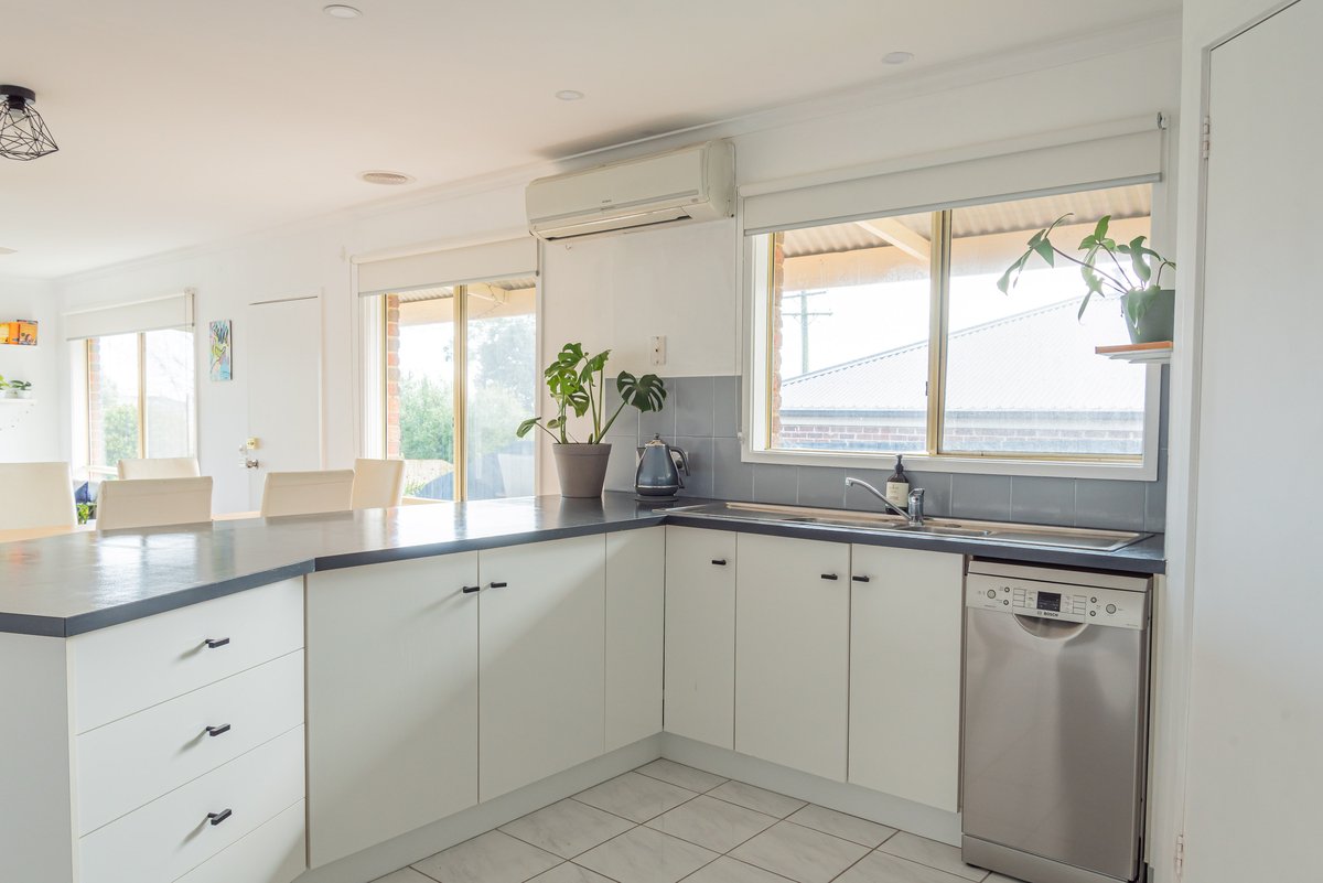 27 Gwinganna Dr  Clifton Springs - Residential for lease