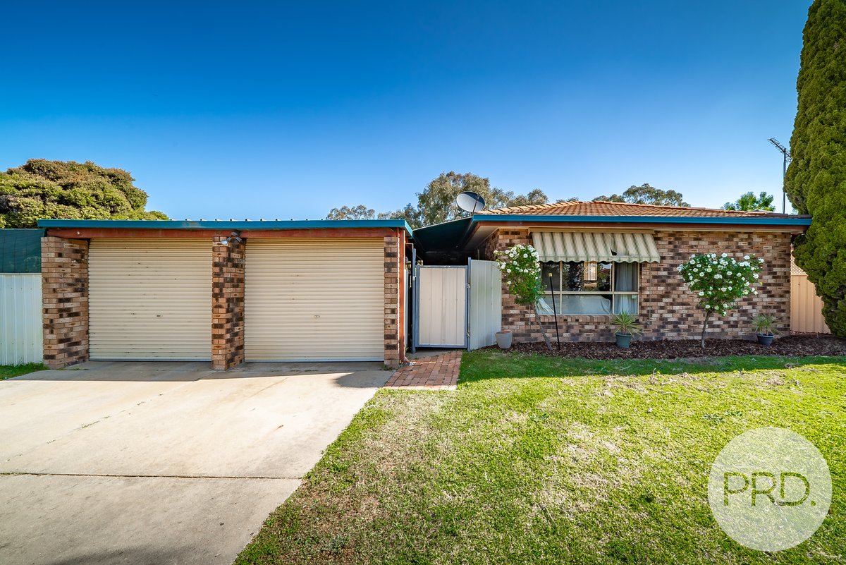 27 Karoom Drive, GLENFIELD PARK NSW 2650