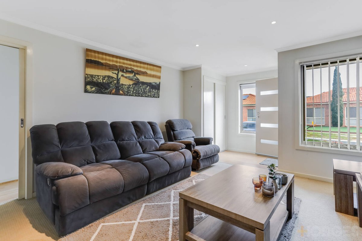 2 / 7 Montana Drive Werribee - Residential for sale