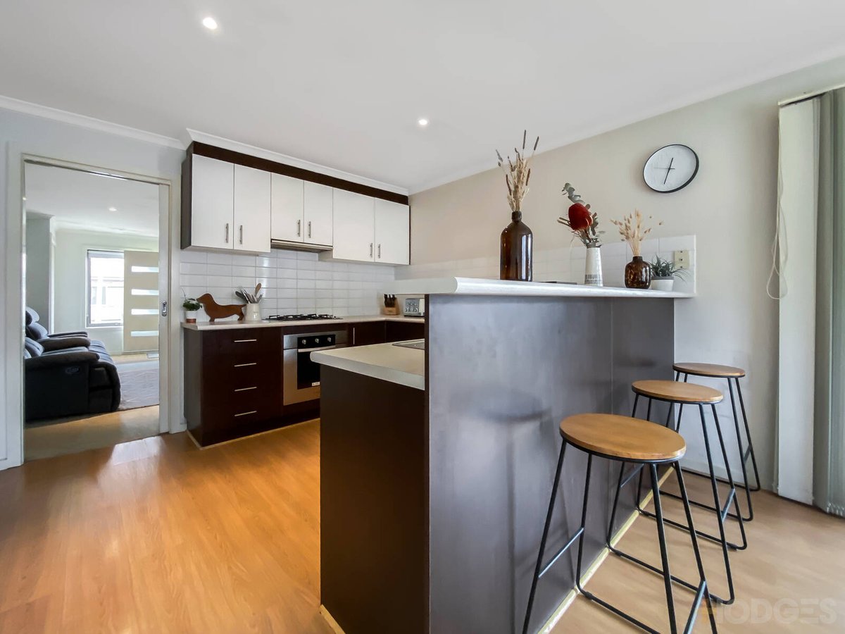 2 / 7 Montana Drive Werribee - Residential for sale