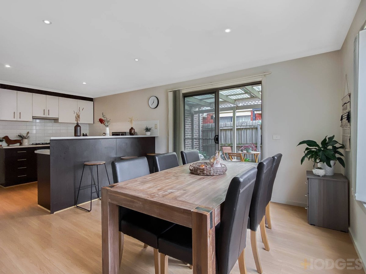 2 / 7 Montana Drive Werribee - Residential for sale