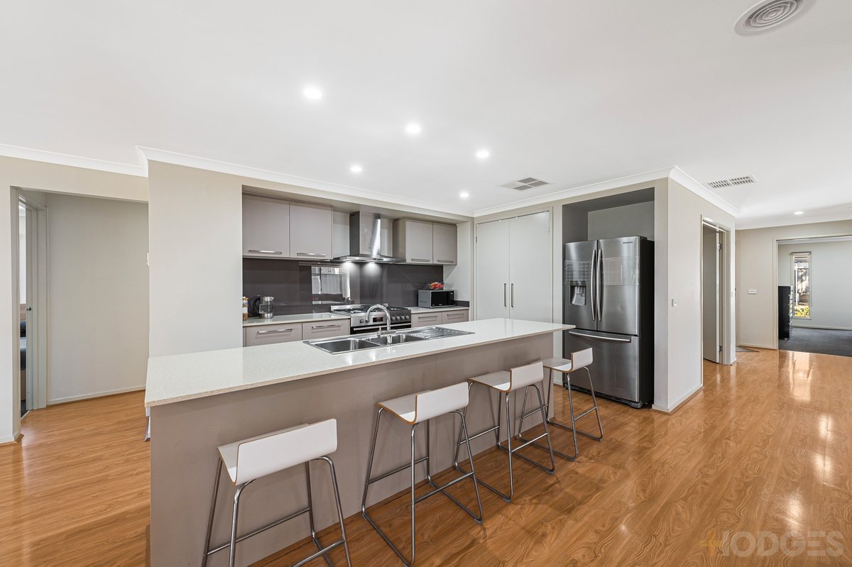 27 Winona Circuit Tarneit - Residential for sale