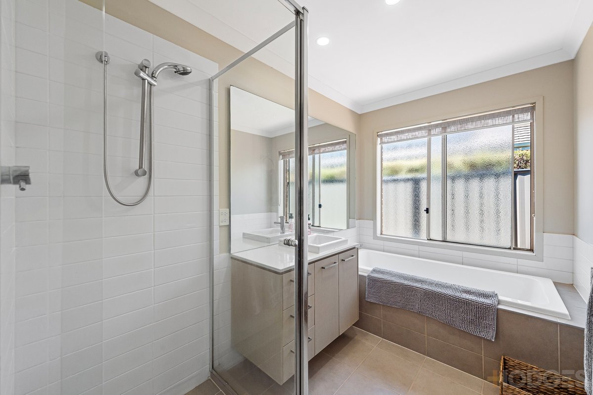 27 Winona Circuit Tarneit - Residential for sale