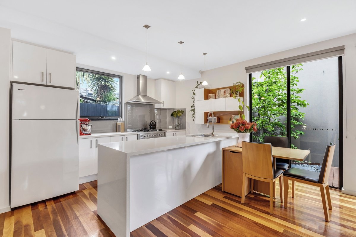 2 / 70 Truganini Road Carnegie - Residential for sale