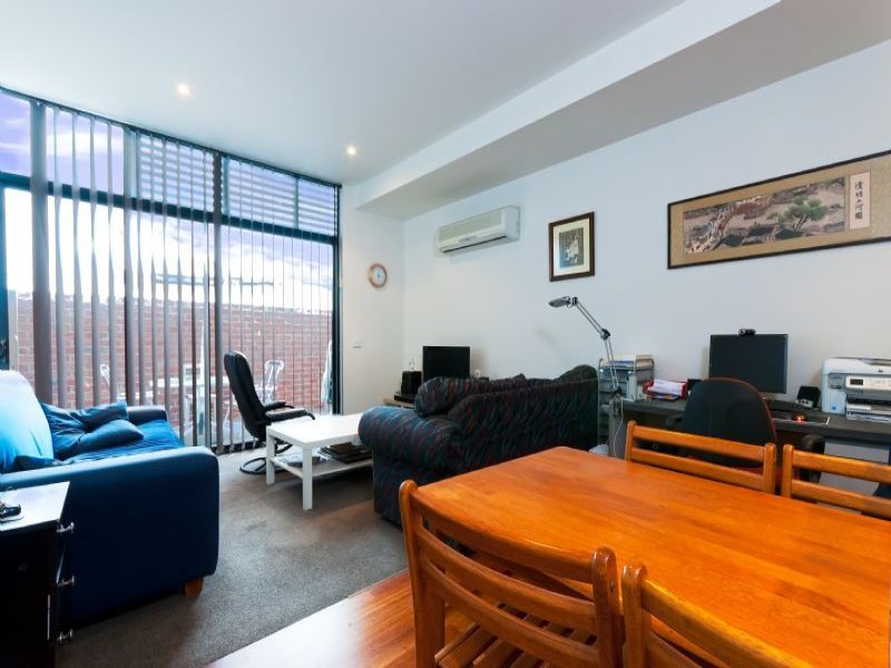 2 / 77 Victoria Street SEDDON - Residential for sale