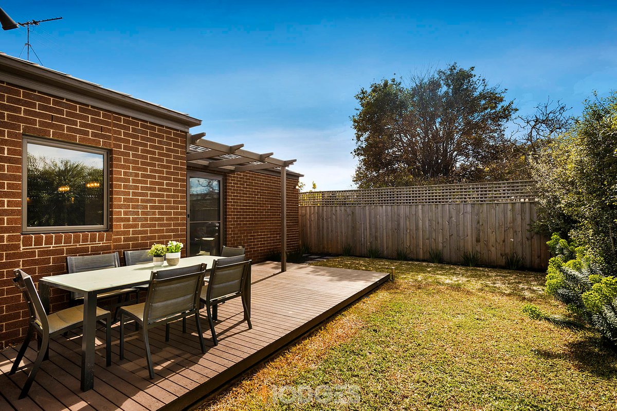 2 / 8 Kooringa Road Carnegie - Residential for sale