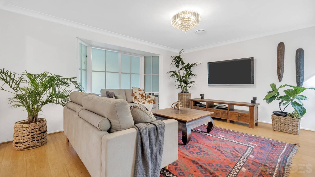 28 Nurten Parade Aspendale Gardens - Residential for sale