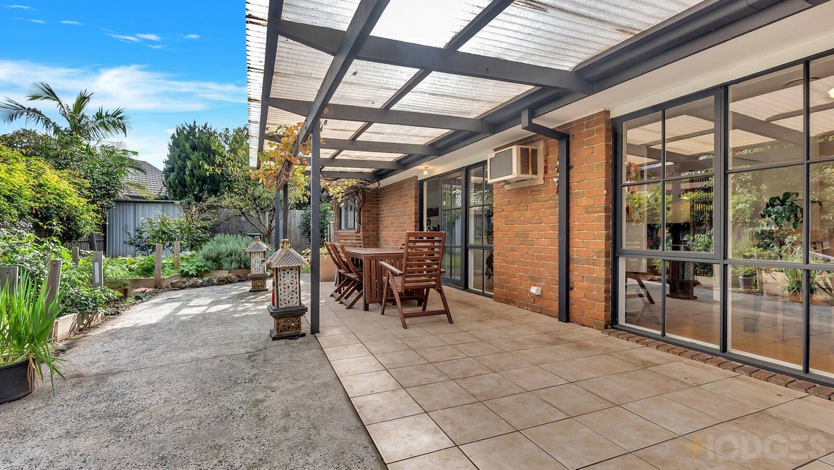 28 Nurten Parade Aspendale Gardens - Residential for sale