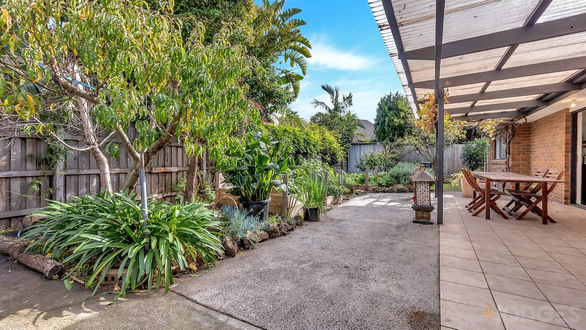 28 Nurten Parade Aspendale Gardens - Residential for sale