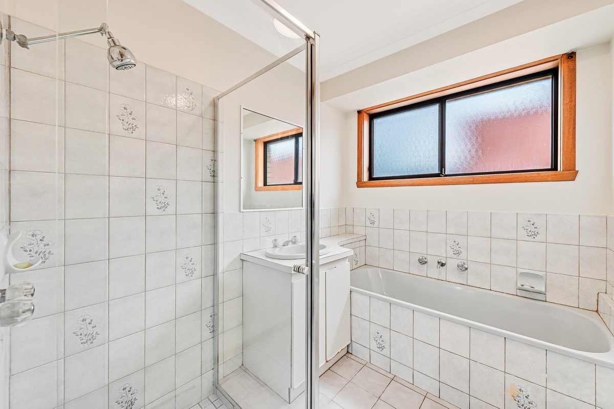 28 Valewood Drive Wyndham Vale - Residential for sale