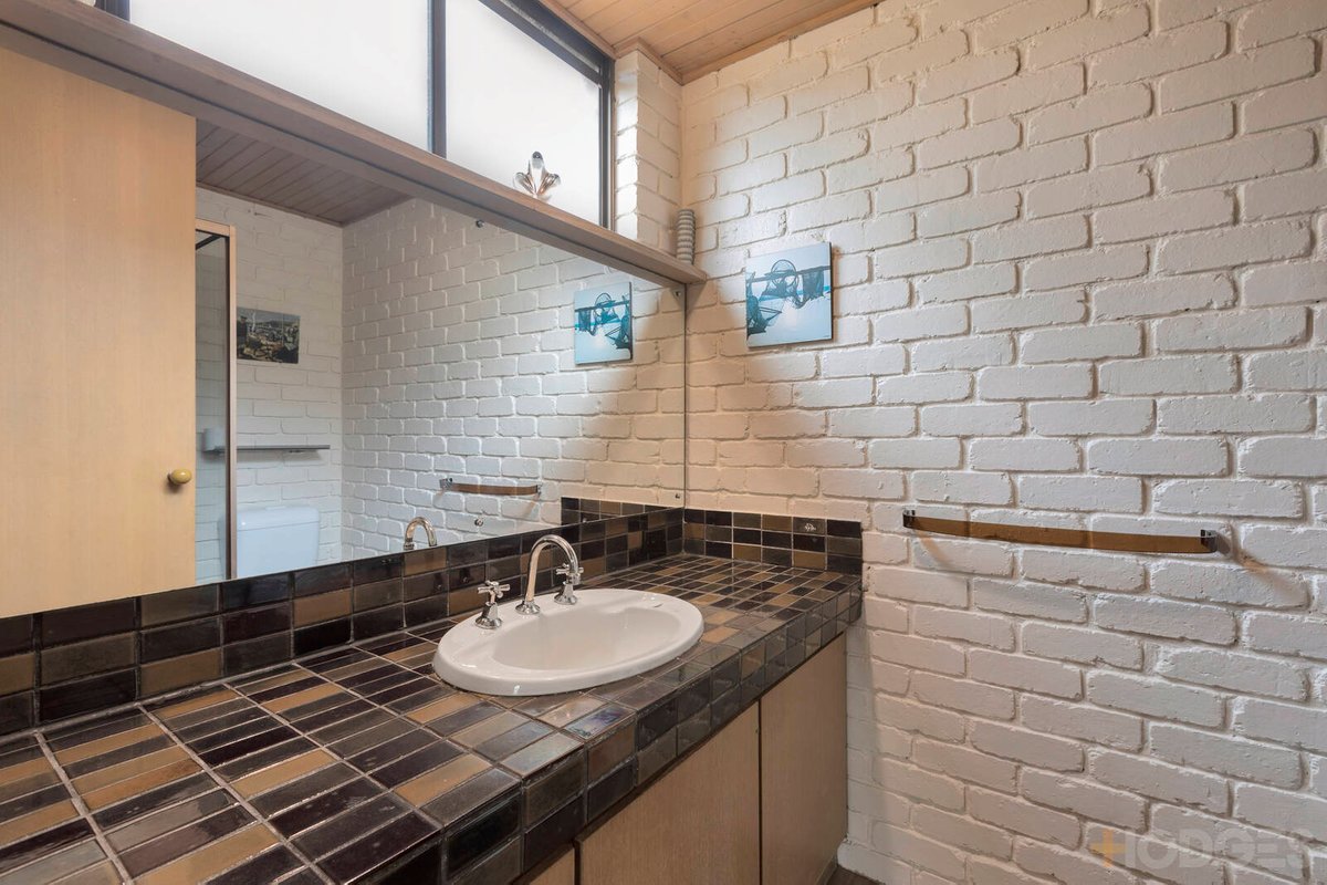 28 Vardon Avenue Beaumaris - Residential for sale