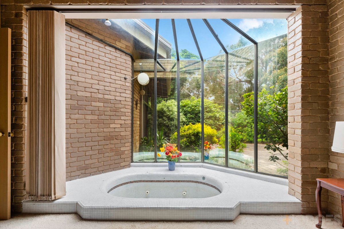28 Vardon Avenue Beaumaris - Residential for sale