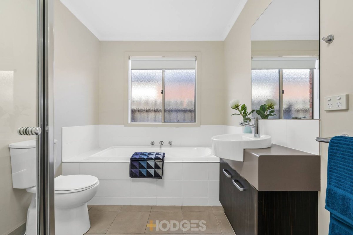 28 Wentworth Avenue Wyndham Vale - Residential for sale