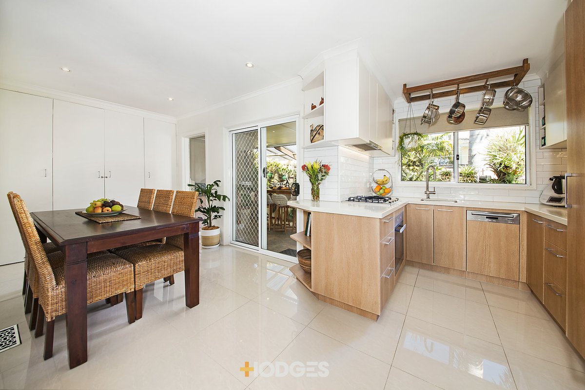 2/8 Woods Avenue Mordialloc - Residential for sale