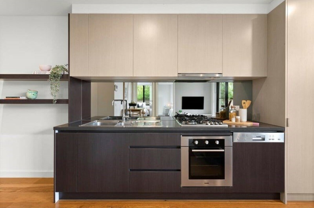 2 / 81 Warrigal Road  Mentone - Residential for lease