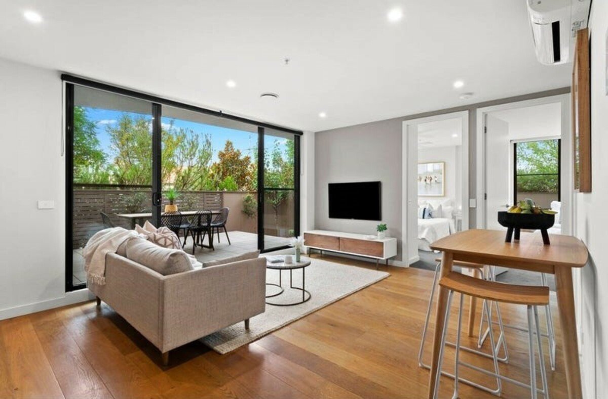 2 / 81 Warrigal Road  Mentone - Residential for lease