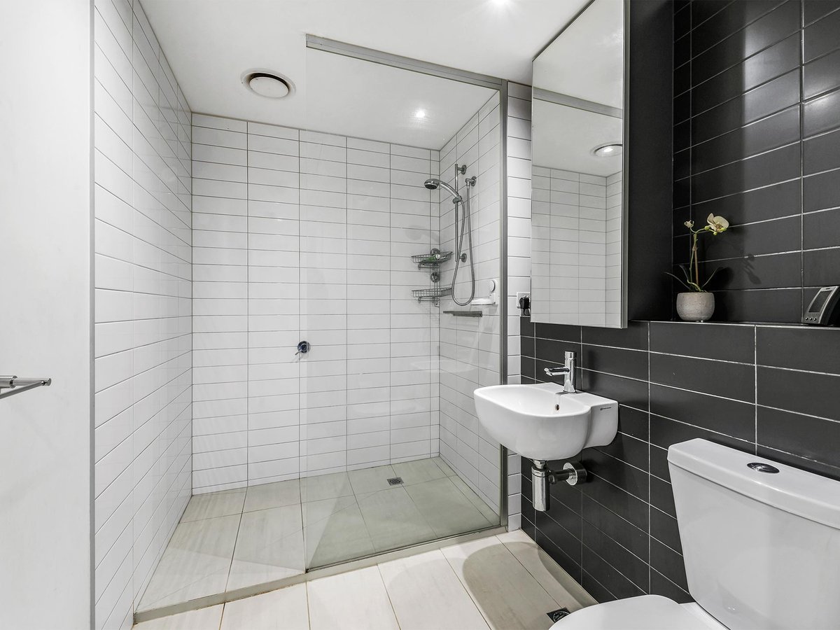 2810 / 200 Spencer Street MELBOURNE - Residential for sale