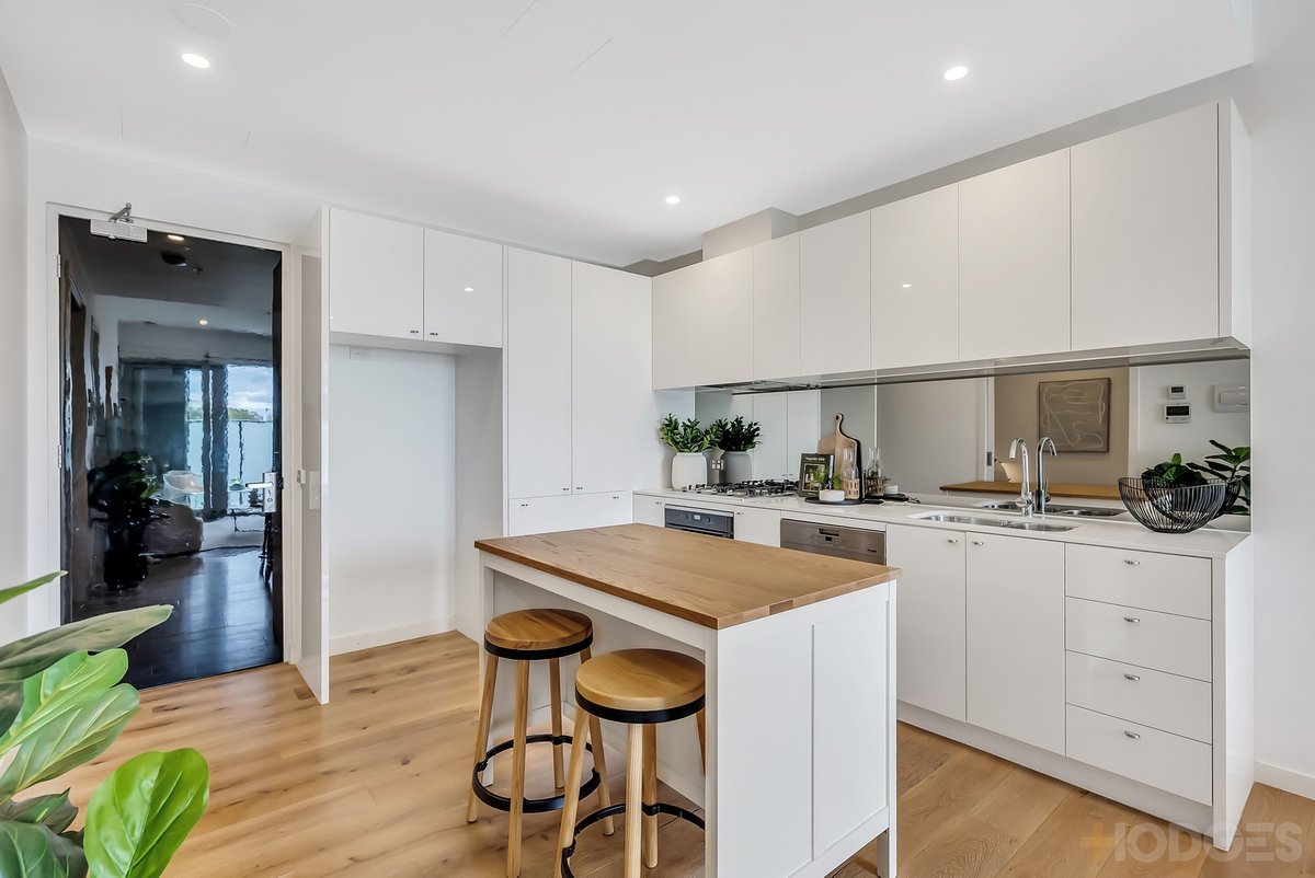 28 / 472 Beach Road Beaumaris - Residential for sale