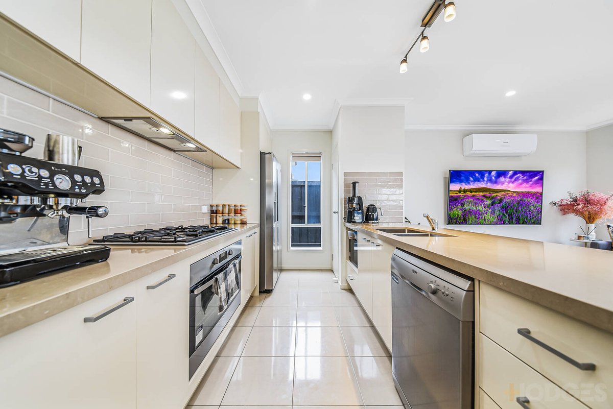 29 Ballymarang Chase Cranbourne West - Residential for sale