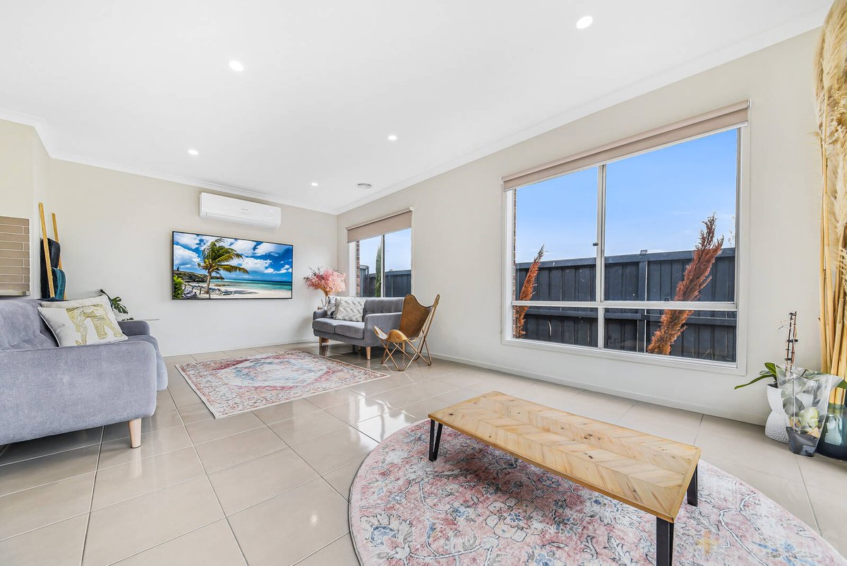 29 Ballymarang Chase Cranbourne West - Residential for sale