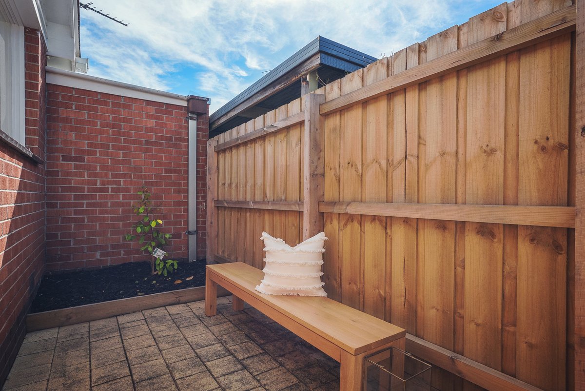 2 / 9 Binnie Street Brighton East - Residential for lease