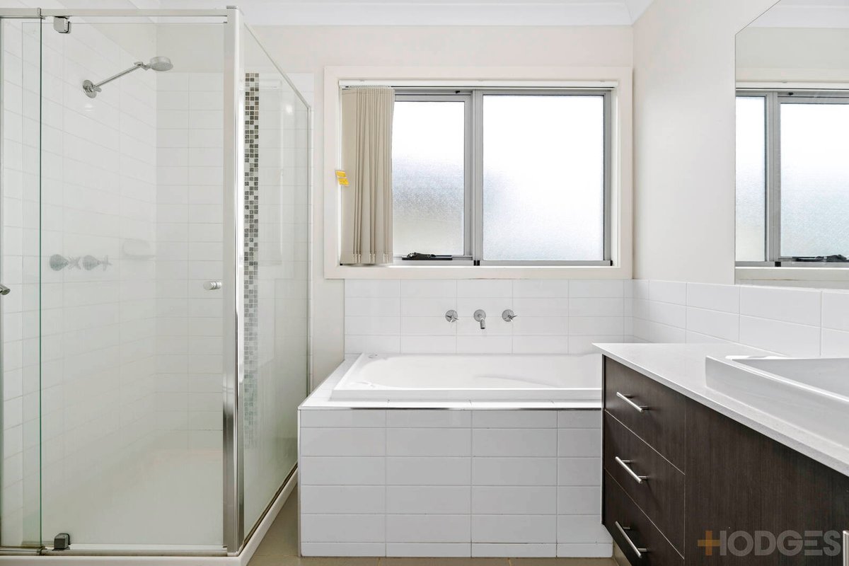 2 / 9 Duchess Court Point Cook - Residential for sale