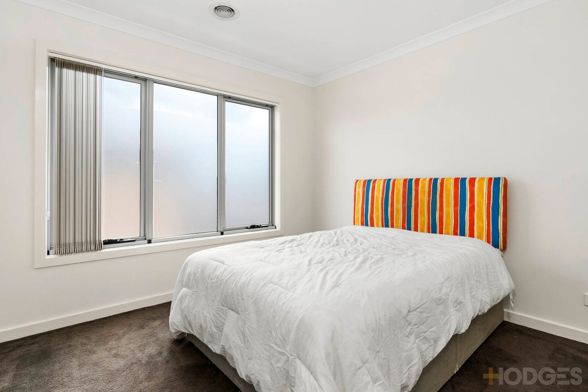 2 / 9 Duchess Court Point Cook - Residential for sale