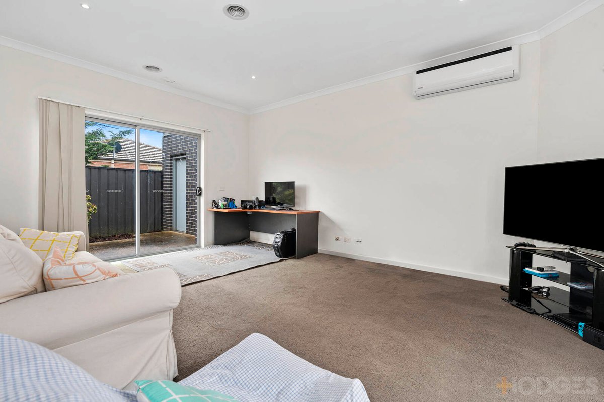2 / 9 Duchess Court Point Cook - Residential for sale