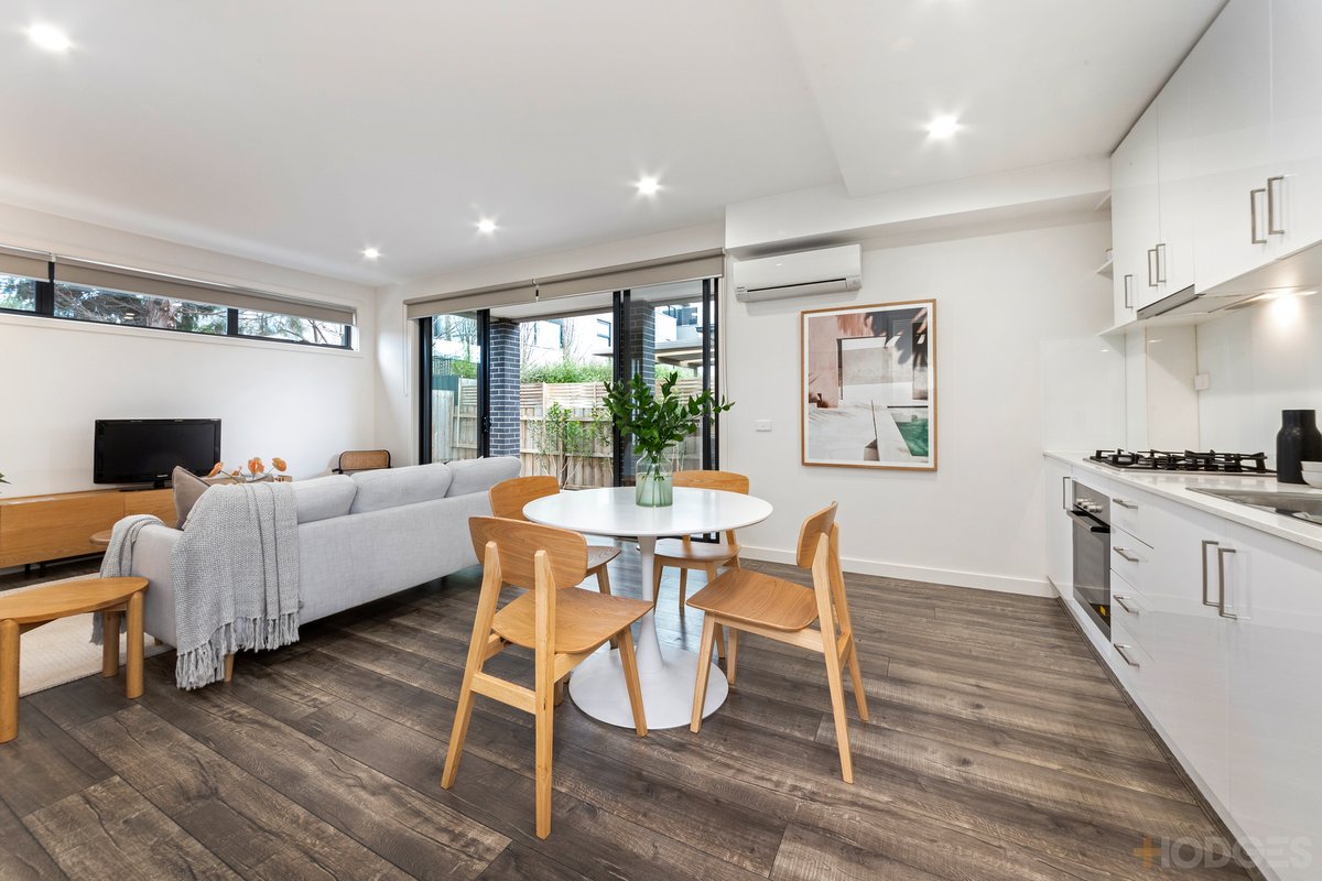 2 / 9 Hamilton Street Bentleigh - Residential for sale