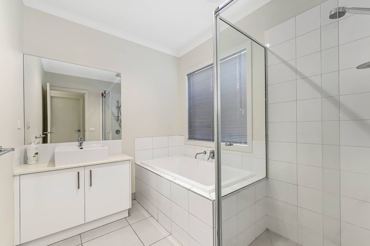 29 Woodright Circuit Cranbourne - Residential for sale