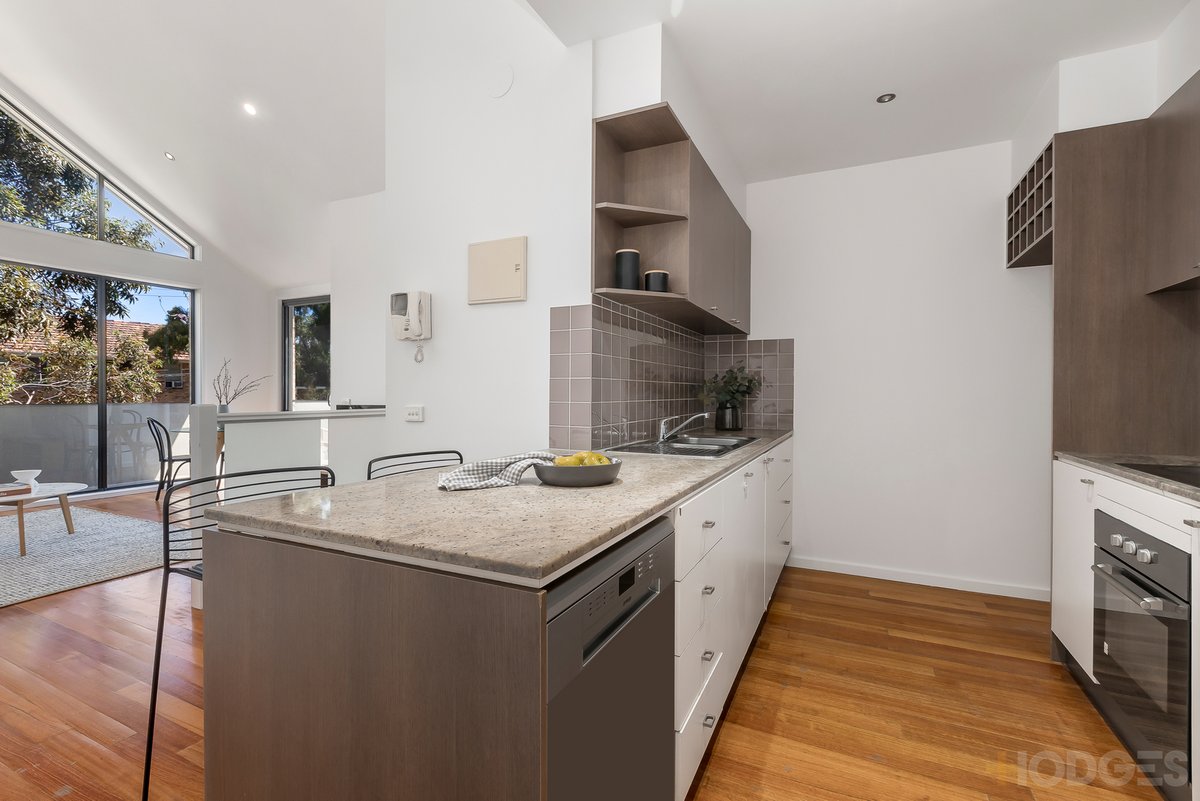 2 / 95 Highett Road Hampton - Residential for sale