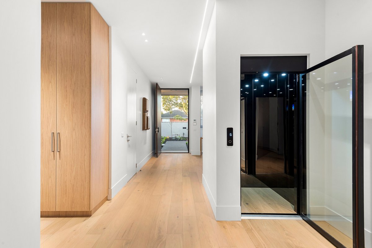 2D Reno Road Sandringham - Residential for sale