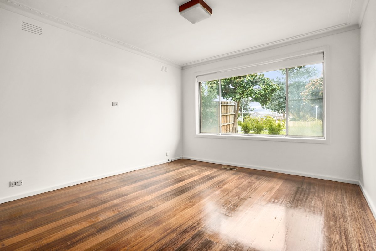3 Avenza Street Mentone - Residential for lease