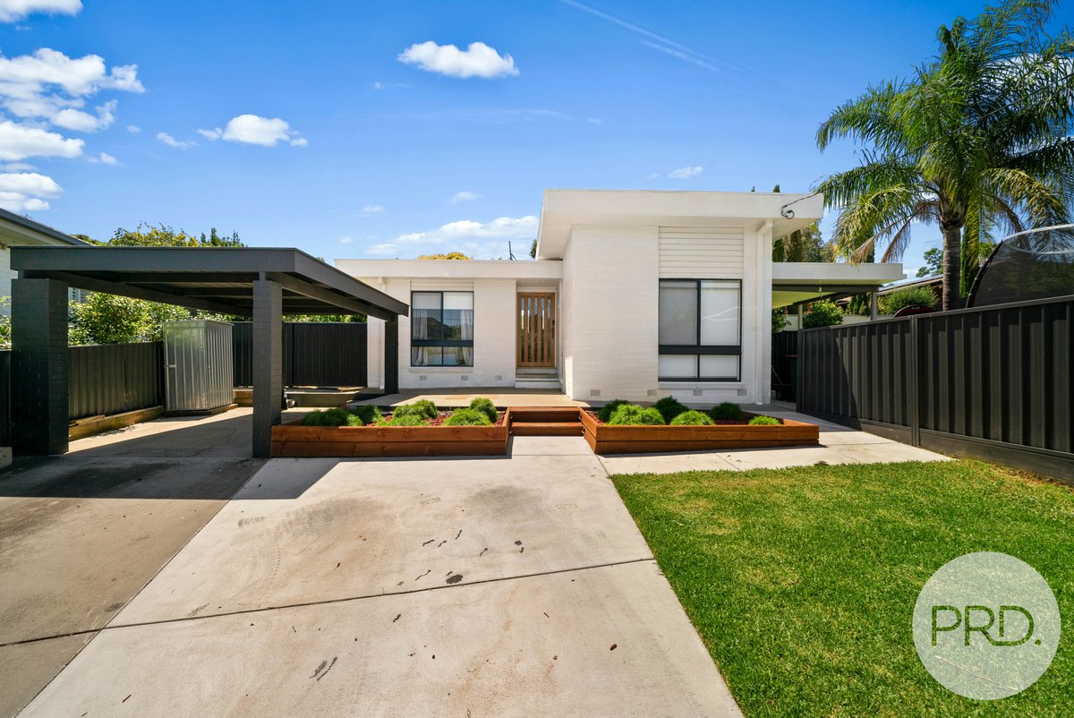 3 Falcon Place, KOORINGAL NSW 2650