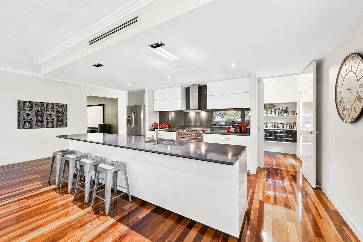 3 Jardine Court SANDHURST - Residential for sale