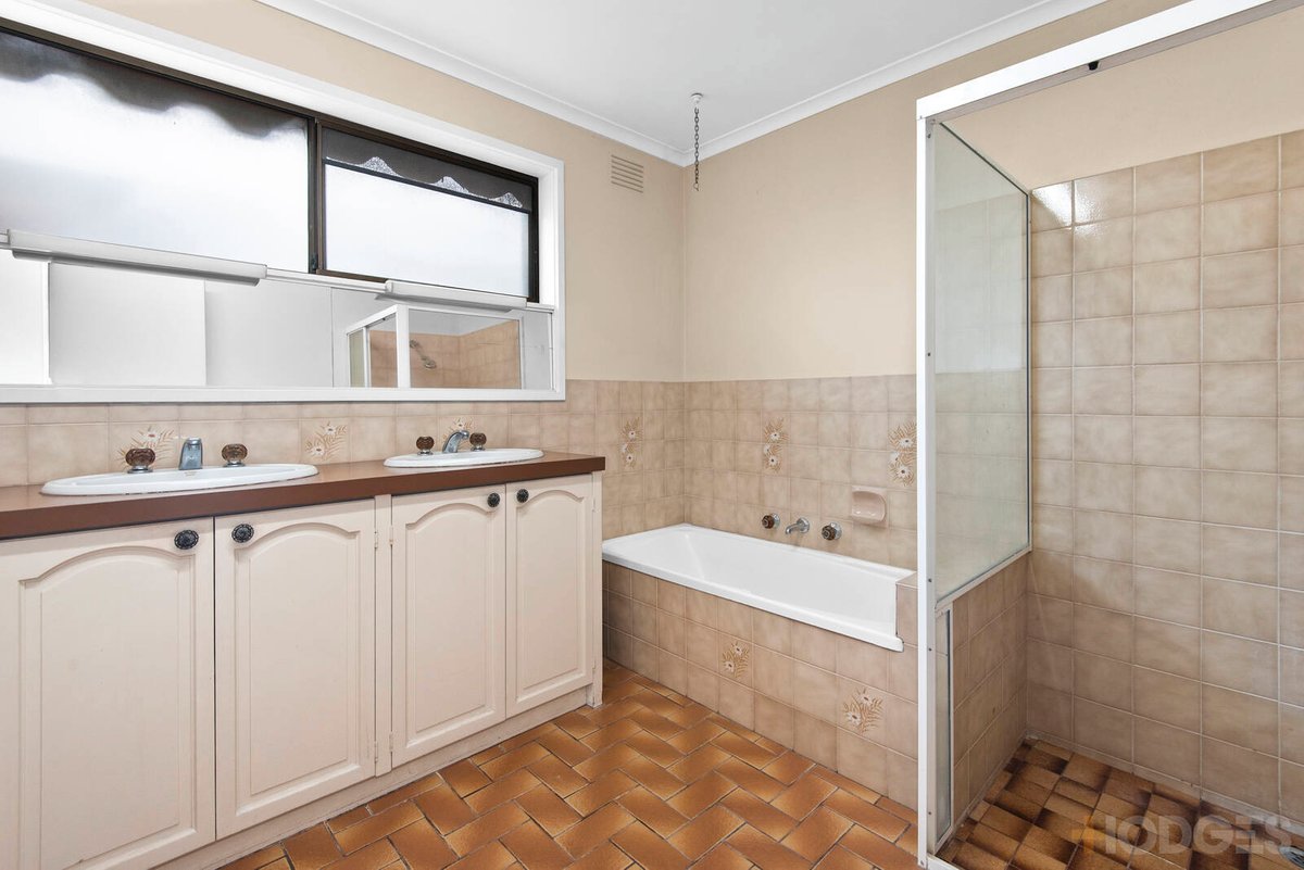 3 Reeve Court Cheltenham - Residential for sale