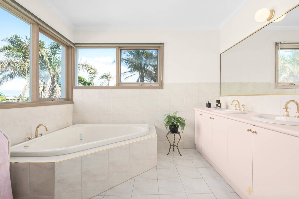 3 Seafarer Court Patterson Lakes - Residential for sale
