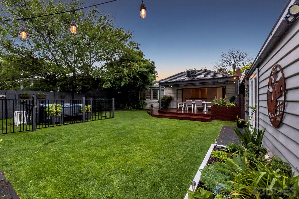 3 Waratah Avenue Mordialloc - Residential for sale