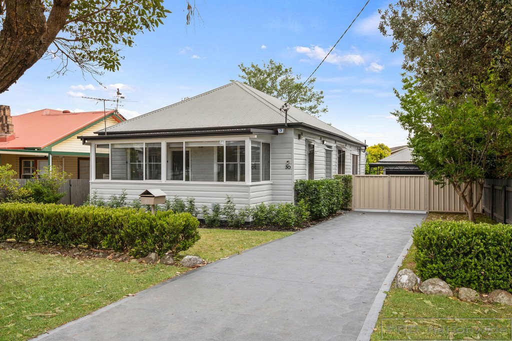 30 Collinson Street, TENAMBIT NSW 2323