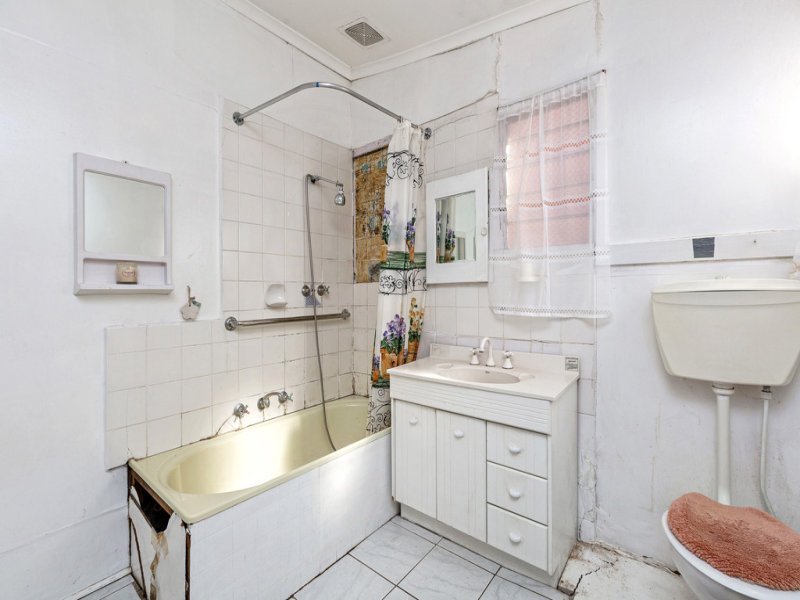 30 Kingston Street YARRAVILLE - Residential for sale