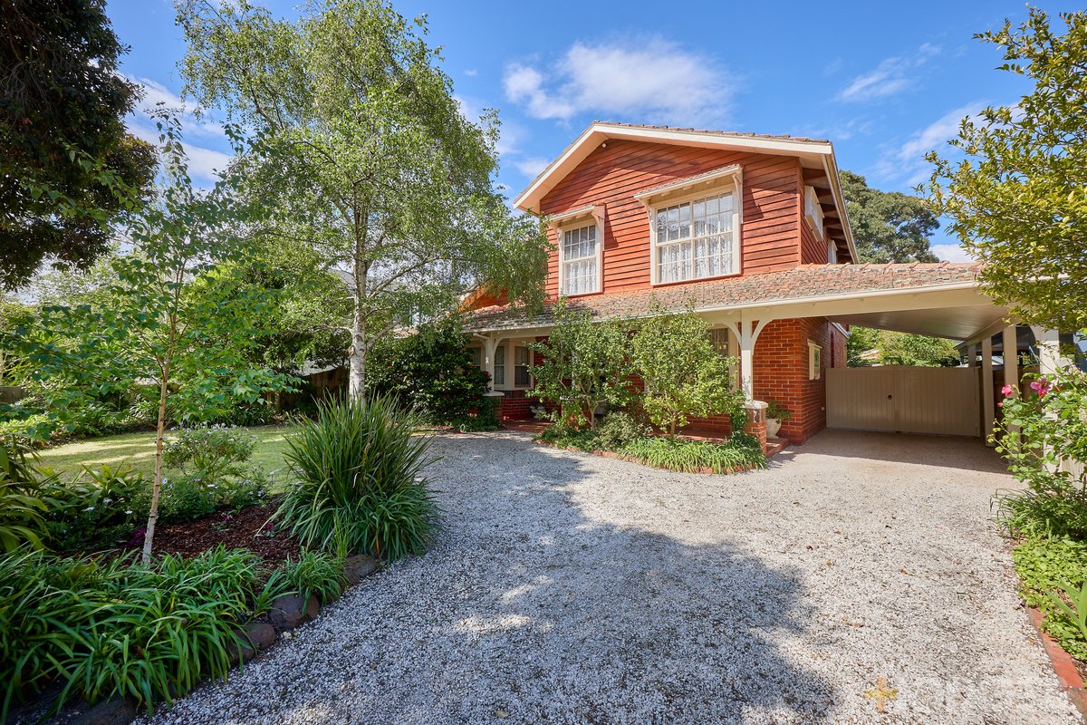 30 The Avenue Hampton - Residential for sale