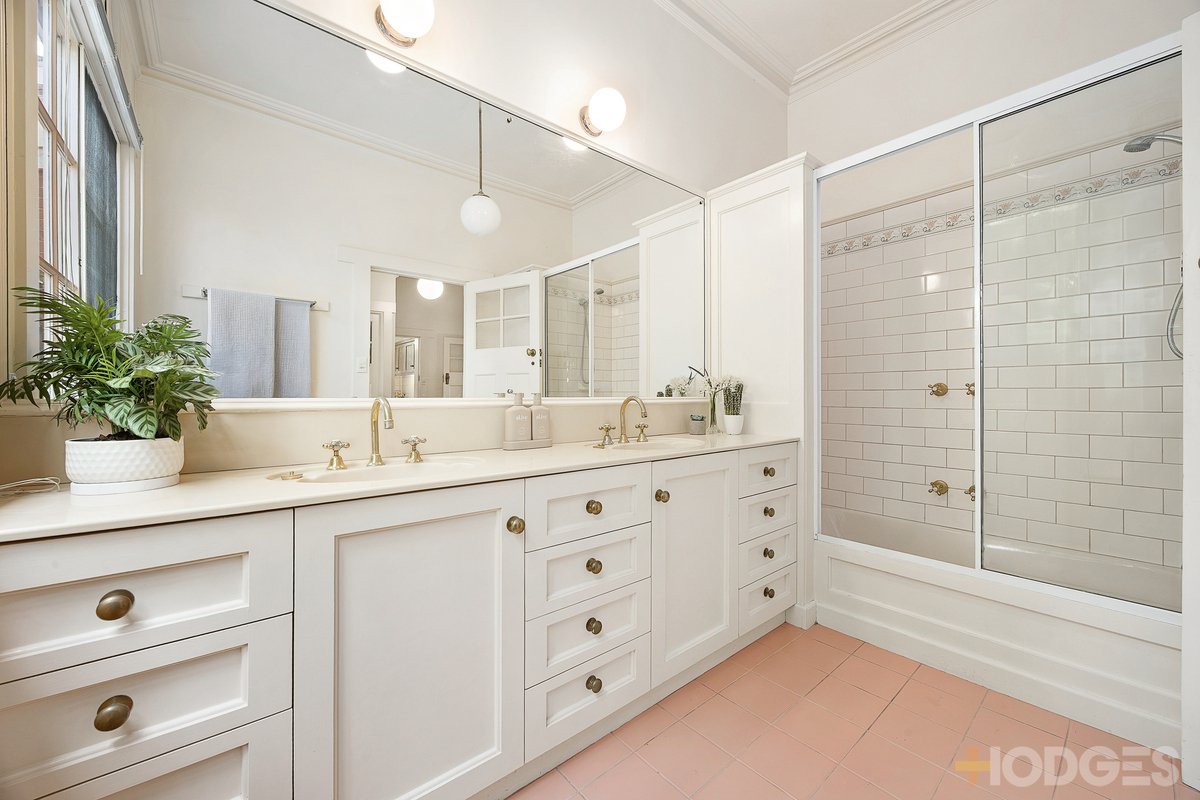 30 The Avenue Hampton - Residential for sale