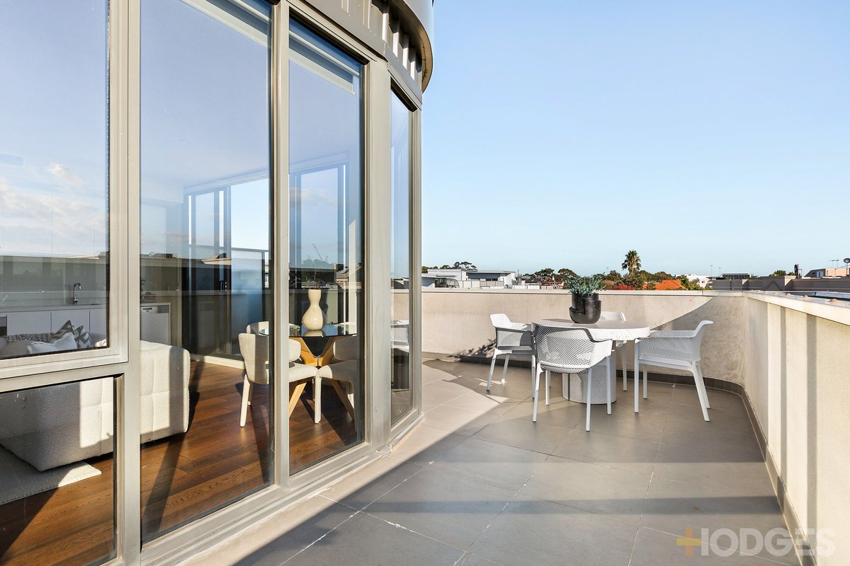 302 / 15 Small Street Hampton - Residential for sale