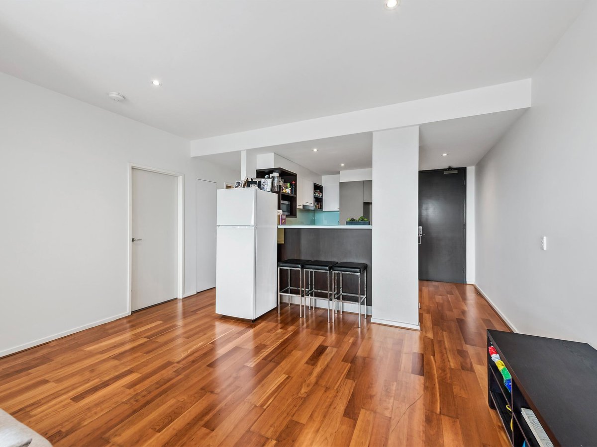303 / 242 Glen Huntly Road ELSTERNWICK - Residential for sale