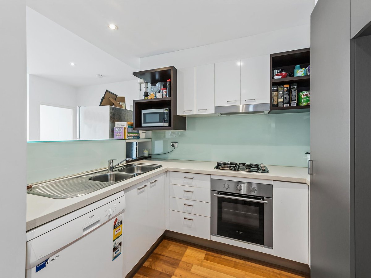 303 / 242 Glen Huntly Road ELSTERNWICK - Residential for sale