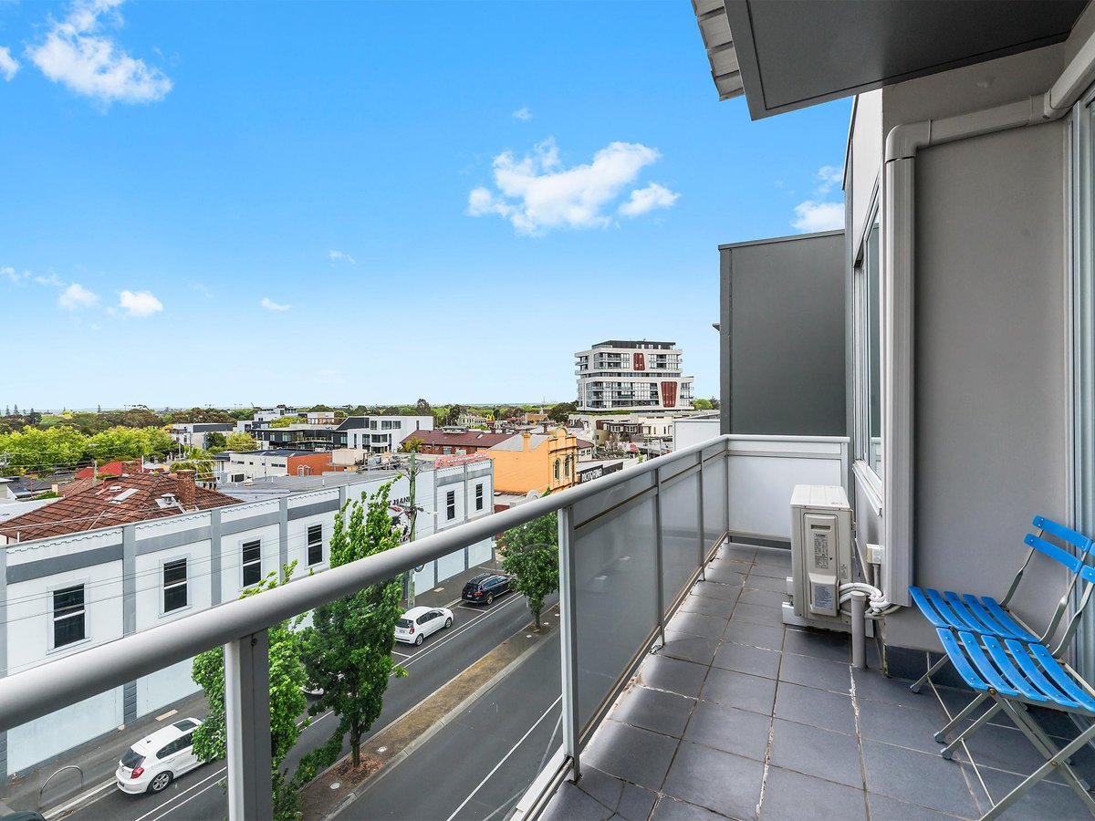 303 / 242 Glen Huntly Road ELSTERNWICK - Residential for sale