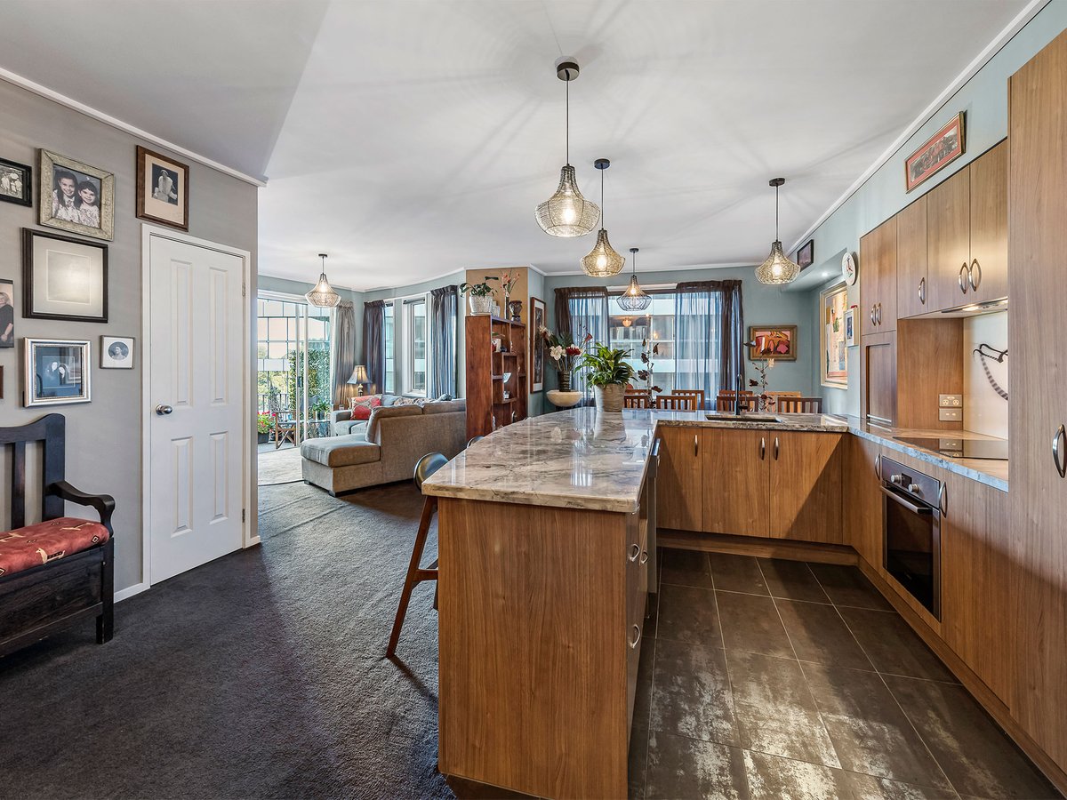 304 / 23 Queens Road MELBOURNE - Residential for sale