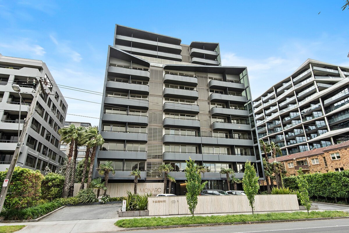 308 / 74 Queens Road Melbourne - 1 bedroom property